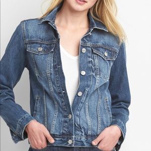 GAP classic jean jacket